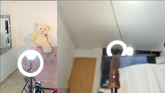 Ashley Jonness  online show from 03/06/26, 05:15