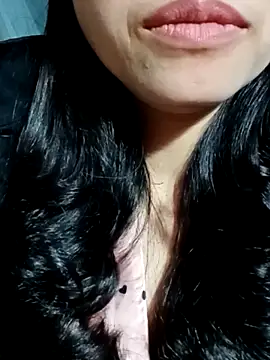 Hana-love2026 online show from 02/11/26, 12:43