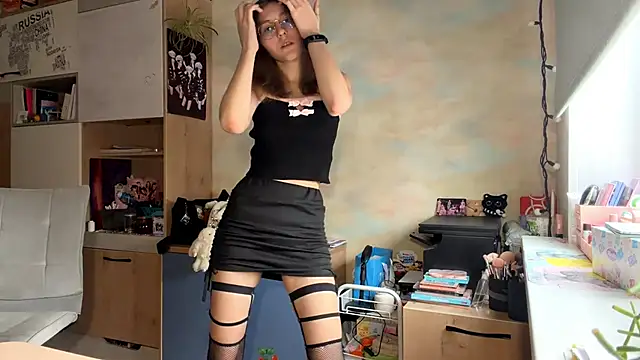 Snapshot of Miaaa_Moon chatting on 02/16/26, 09:49 Miaaa Moon online show from 02/16/26, 09:49