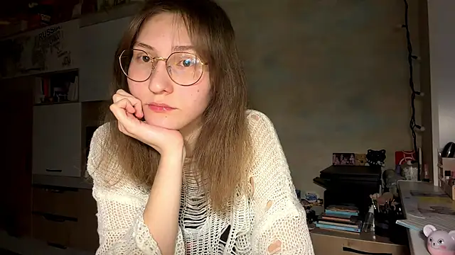 Snapshot of Miaaa_Moon chatting on 02/17/26, 04:13 Miaaa Moon online show from 02/17/26, 04:13