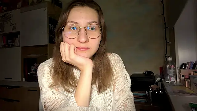 Snapshot of Miaaa_Moon chatting on 02/19/26, 04:14 Miaaa Moon online show from 02/19/26, 04:14