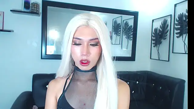 Snapshot of QueenAlisonfoxx chatting on 06/11/26, 11:19 QueenAlisonfoxx online show from 06/11/26, 11:19