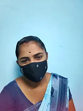 Tamil Hot Shana online show from 04/22/26, 03:42