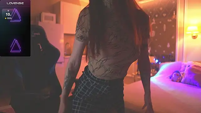 Snapshot of foxy_red_ chatting on 02/02/26, 09:24 foxy red online show from 02/02/26, 09:24