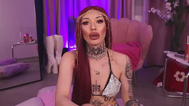 Snapshot of CassandraFoxy chatting on 02/07/26, 05:22 CassandraFoxy online show from 02/07/26, 05:22