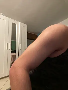 alessand180521 online show from 02/14/26, 07:32