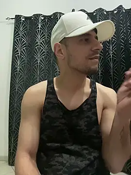 alessand180521 online show from 02/17/26, 10:38