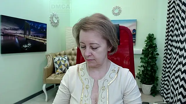 MONA W online show from 03/18/26, 10:40