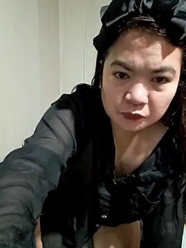 Zyramae 25 online show from 04/17/26, 03:15