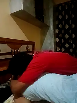 Snapshot of Couple-love-96 chatting on 02/25/26, 06:17 Couple-love-96 online show from 02/25/26, 06:17