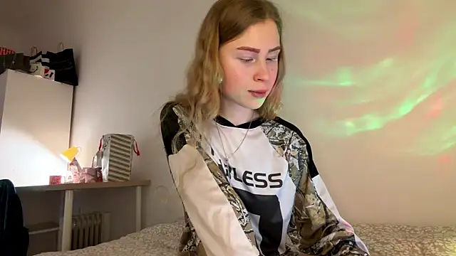 Snapshot of Flexiblegirl chatting on 02/12/26, 04:35 Flexiblegirl online show from 02/12/26, 04:35