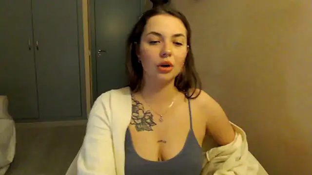 Snapshot of JuliaGraceOF chatting on 02/17/26, 11:00 JuliaGraceOF online show from 02/17/26, 11:00