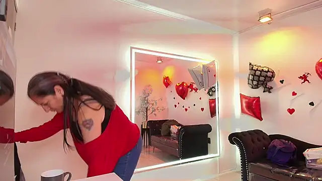 Snapshot of Madame_scarlett chatting on 02/24/26, 11:19 Madame scarlett online show from 02/24/26, 11:19