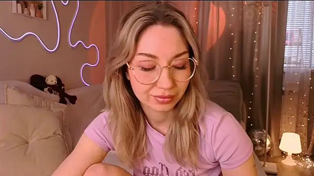 lusciousslily online show from 03/09/26, 07:12