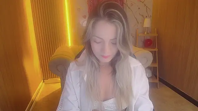 Snapshot of sofia_nova_tf chatting on 02/19/26, 01:29 sofia nova tf online show from 02/19/26, 01:29