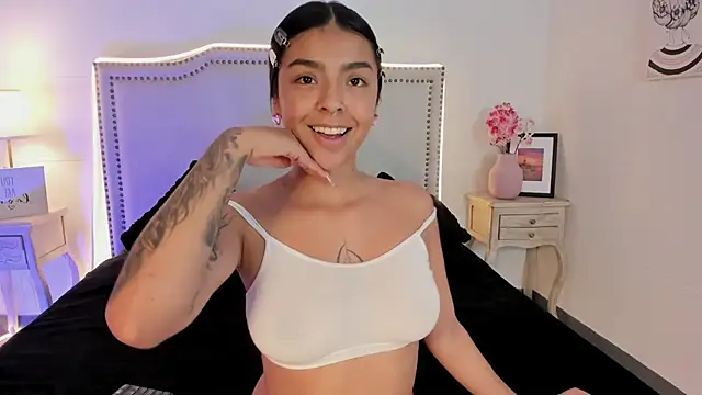 nia-malkova online show from 04/11/26, 09:02