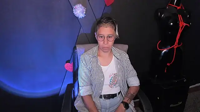 Snapshot of Kali_Panther chatting on 02/11/26, 12:32 Kali Panther online show from 02/11/26, 12:32