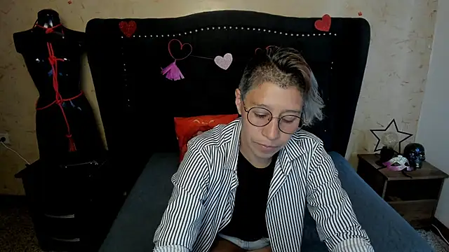 Snapshot of Kali_Panther chatting on 02/16/26, 12:45 Kali Panther online show from 02/16/26, 12:45