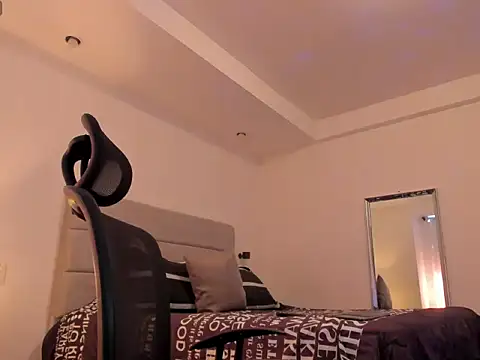 Snapshot of chris_morgan7 chatting on 02/25/26, 02:16 chris morgan7 online show from 02/25/26, 02:16