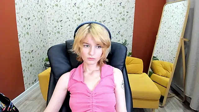 Snapshot of Akimo_ chatting on 02/26/26, 01:21 Akimo online show from 02/26/26, 01:21