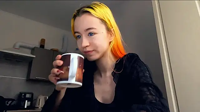 Snapshot of EmilyHein chatting on 03/01/26, 05:20 EmilyHein online show from 03/01/26, 05:20