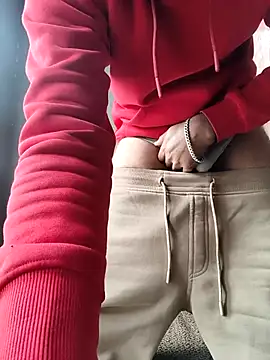 Snapshot of newtube0 chatting on 02/03/26, 05:05 newtube0 online show from 02/03/26, 05:05