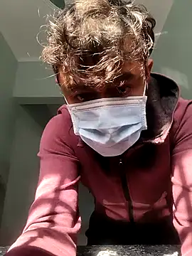 Snapshot of newtube0 chatting on 02/13/26, 06:09 newtube0 online show from 02/13/26, 06:09