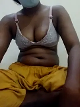 Snapshot of Toma7890 chatting on 02/24/26, 03:43 Toma7890 online show from 02/24/26, 03:43