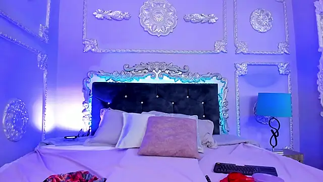 Lilith Naugthy online show from 04/14/26, 11:49