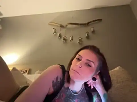 Snapshot of Sexysanka chatting on 02/11/26, 03:00 Sexysanka online show from 02/11/26, 03:00