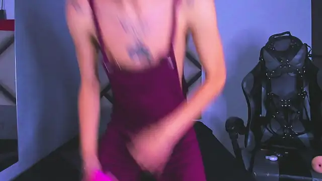 Snapshot of Bennet-Gray chatting on 02/25/26, 04:11 Bennet-Gray online show from 02/25/26, 04:11