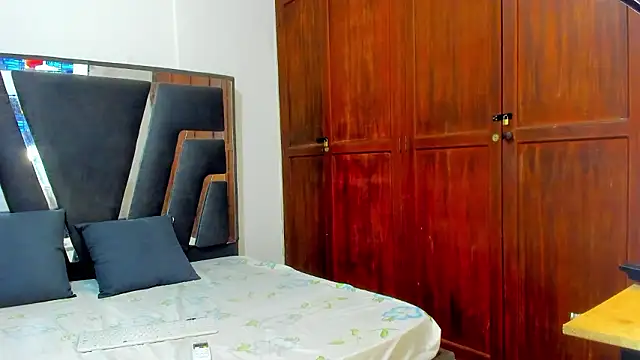 Sophiia88 online show from 03/26/26, 01:06