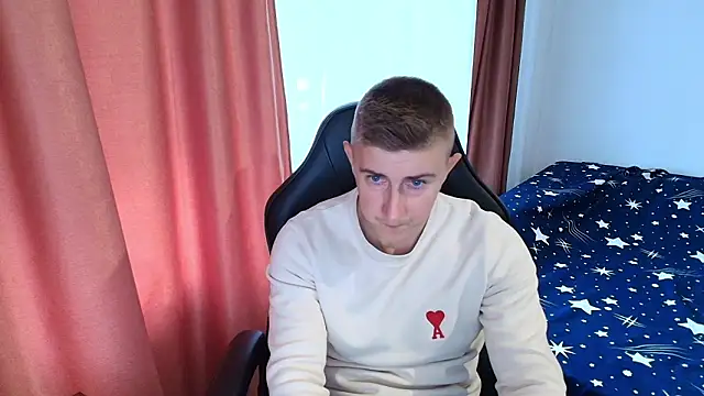 Snapshot of TodMusclePower9 chatting on 02/24/26, 09:40 TodMusclePower9 online show from 02/24/26, 09:40