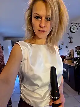 Couple-Kiwii-Orchidee-Boy online show from 02/08/26, 02:31