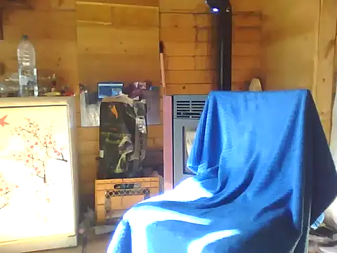 Snapshot of Luanatrav1 chatting on 02/25/26, 08:46 Luanatrav1 online show from 02/25/26, 08:46