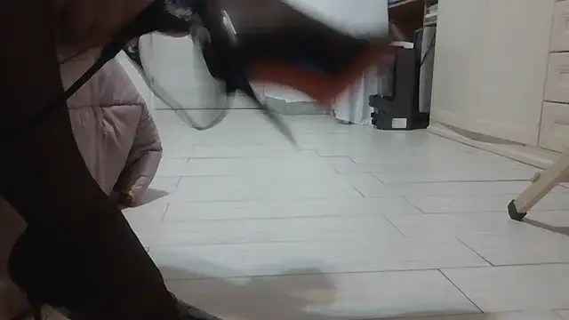 Luanatrav1 online show from 03/02/26, 09:16