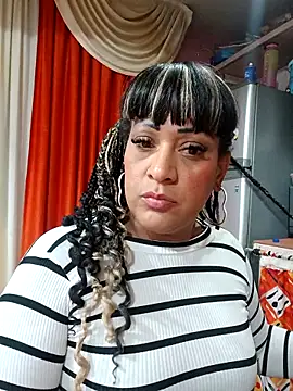 Snapshot of SabrinaColin chatting on 02/06/26, 03:11 SabrinaColin online show from 02/06/26, 03:11