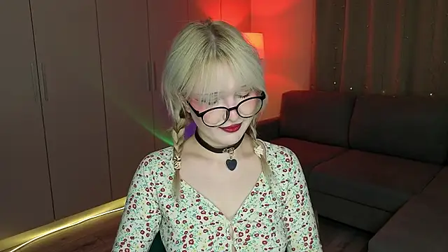 Snapshot of Mary_Piersen chatting on 02/16/26, 10:06 Mary Piersen online show from 02/16/26, 10:06