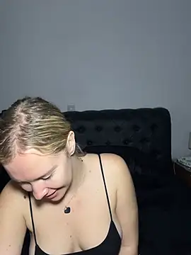 Ellie-rosee online show from 02/12/26, 07:14