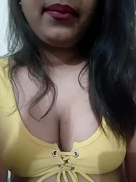 Snapshot of nidhi7180 chatting on 02/02/26, 05:44 nidhi7180 online show from 02/02/26, 05:44