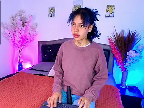 HannahBlue  online show from 02/09/26, 12:42