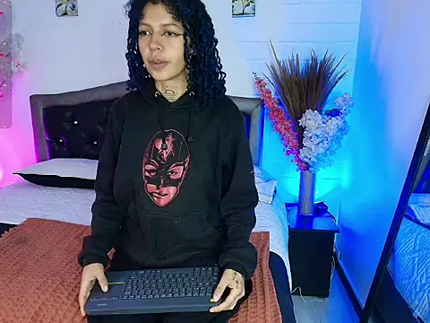 HannahBlue  online show from 02/12/26, 12:33