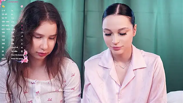 Snapshot of ZofiaSoshnik chatting on 02/08/26, 07:45 ZofiaSoshnik online show from 02/08/26, 07:45