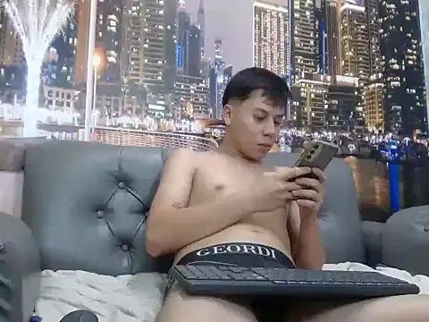 santiago xxxcol online show from 03/23/26, 11:20