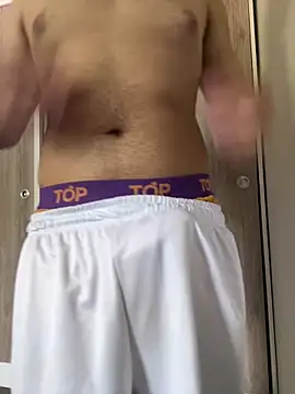 Snapshot of javfran76 chatting on 01/31/26, 08:29 javfran76 online show from 01/31/26, 08:29