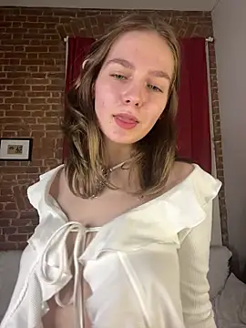 MyKittySayMeow online show from 04/04/26, 10:18