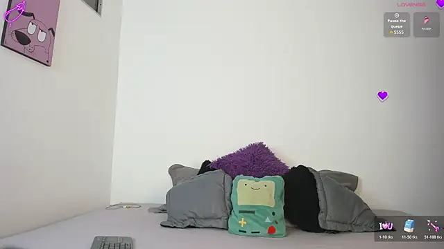 Snapshot of Cherry_violeta chatting on 02/19/26, 01:51 Cherry violeta online show from 02/19/26, 01:51