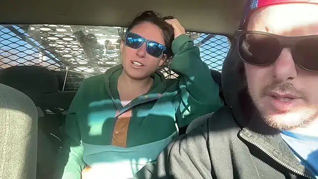 mr mrs glitter online show from 04/11/26, 09:52