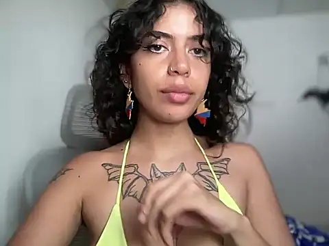 Snapshot of Antonia-bloom chatting on 02/22/26, 06:50 Antonia-bloom online show from 02/22/26, 06:50