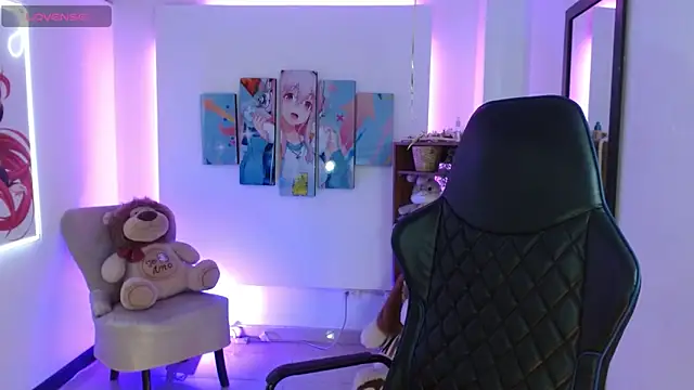 Snapshot of FIORELLA_L chatting on 02/13/26, 12:12 FIORELLA L online show from 02/13/26, 12:12